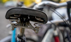 Mondovì, con una bicicletta sfondarono la porta di un negozio per rubare: condannati