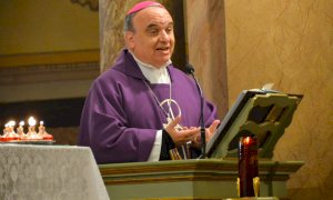 Il vescovo di Alba scrive alle famiglie: ''Riscopriamo la bellezza della preghiera''