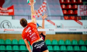 Pallavolo, riuscito l'intervento di ricostruzione del crociato di Alice Degradi