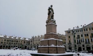 Cuneo si risveglia con 22 centimetri di neve, precipitazioni più intense nelle valli