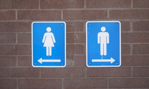 Confesercenti chiede il permesso di usare i bagni pubblici dei locali per chi lavora lontano da casa