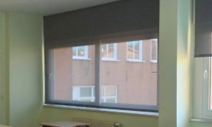 Speciali tende per riflettere il sole alla Media di Verzuolo