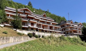 Approfittano del lockdown e svaligiano dieci appartamenti a Limone Piemonte: scoperti e denunciati