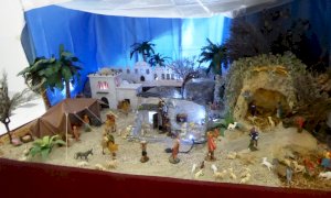 Boves, rubate tredici statuine del presepe allestito all'ingresso dell'ex Ospedale di Comunità