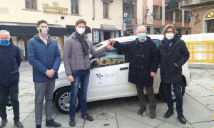 Saluzzo, il Rotary dona una Fiat Panda all'Asl
