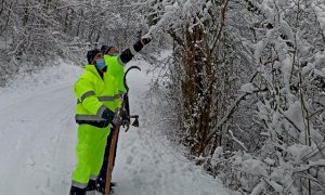 Busca, mezzi e volontari al lavoro per la neve
