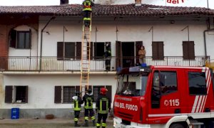 Murello, a fuoco la canna fumaria di un'abitazione 