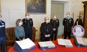 Quattro libri antichi della biblioteca diocesana di Alba erano finiti in vendita sul web