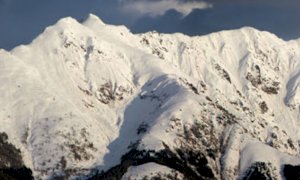 Travolto da una valanga durante la discesa dalla Bisalta, scialpinista recuperato dal Soccorso Alpino