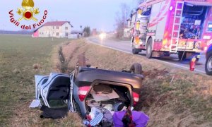 Auto cappottata tra Saluzzo e Scarnafigi, ferita una donna
