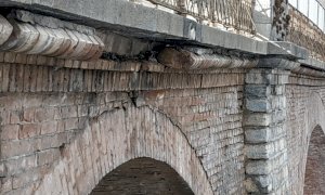 Nuovi distacchi di materiale dal ponte dell'Olla: ieri sul posto l'assessore regionale Gabusi