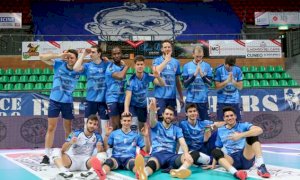 Pallavolo A2/M, tris di vittorie per Cuneo: continua il momento magico dei biancoblu