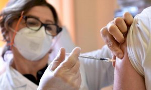 Covid, in Piemonte scatta il V-Day degli ultra 80enni: vaccinati i primi 3296 anziani