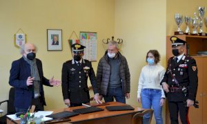 Furti di computer nelle scuole di Cuneo: preso un 17enne
