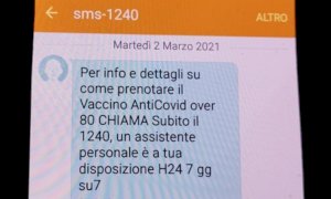 Sms-truffa per prenotare il vaccino anti Covid, il monito dei medici