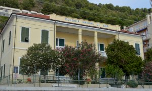 Il 10 aprile si aprono le iscrizioni per la colonia marina di Bra a Laigueglia
