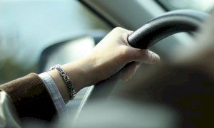 Insegue l’auto dell’ex moglie con la figlia a bordo e la sperona: condannato un pregiudicato