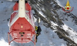 Limonetto, i vigili del fuoco soccorrono e recuperano un escursionista (ma è un'esercitazione)