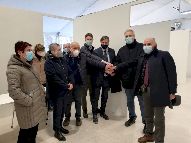 Cuneo, Icardi inaugura il MoviCentro Vaccinazione: linee attive dalla prossima settimana