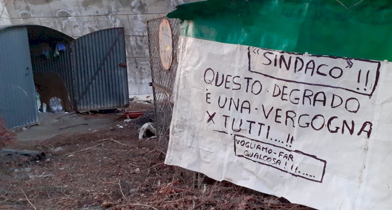 Cuneo, sgomberata la baracca sotto il viadotto Soleri: “Ma il degrado delle Basse è un problema”