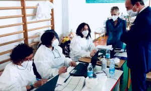 Cirio al centro vaccinale di Bene Vagienna: “Pronti a correre ancora più veloci, servono consegne regolari”
