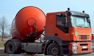 Cinquemila litri di gasolio pagati con un assegno scoperto: a processo due ex allevatori