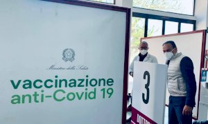 Cirio rassicura: “I vaccini sono tutti uguali, sicuri e efficaci”. Boom di preadesioni nella fascia 60-69 anni