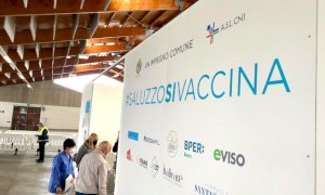 Saluzzo, all'hub aperto al Pala CRS sei linee vaccinali (ma in futuro potrebbero essere di più)