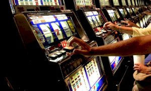 Gioco d'azzardo, prosegue il dibattito in Consiglio regionale: le ragioni dei due schieramenti
