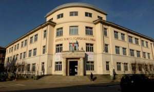I ragazzi dell’Iss Guala di Bra incontrano amministratori e rappresentanti della Scuola di Pace