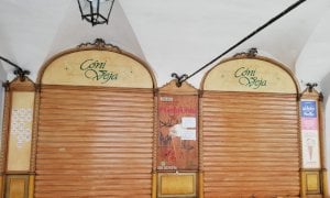 Assembramenti nel dehors, chiuso per cinque giorni il bar Coni Veja