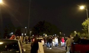 A Cuneo la protesta contro il coprifuoco: diverse centinaia di persone in strada dopo le 22 (FOTO)