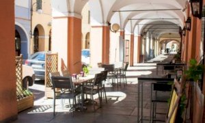 Cherasco, esenzione dal canone di occupazione del suolo pubblico per le attività commerciali