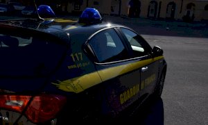 Guanti e mascherine non a norma, maxi sequestro e sanzioni per tre commercianti nel Fossanese