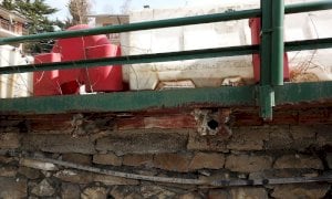 Intervento di ripristino per il cedimento di un marciapiede a Frabosa Sottana