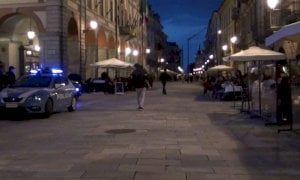 Nel fine settimana i controlli della polizia nei locali di Cuneo: nessuna sanzione