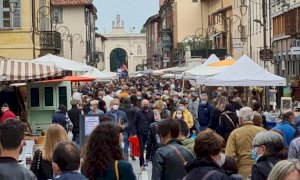 Cherasco, il 6 giugno appuntamento con il mercato dell'antiquariato