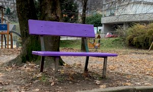 A Cuneo una nuova panchina viola simbolo di gentilezza