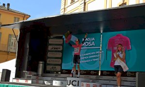 La Trek Segafredo vince la prima tappa del Giro Donne, Ruth Winder maglia rosa