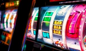 Una nuova normativa regionale sul gioco d'azzardo: la Lega esulta, dure critiche dall'opposizione