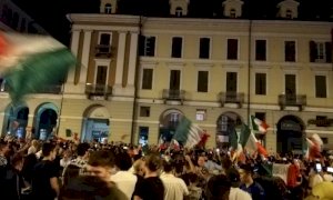 A Cuneo per la finale Italia-Inghilterra vietata la vendita di alcolici da asporto