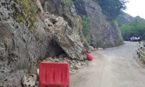 Valle Stura, smottamento lungo la strada per Sant'Anna di Vinadio