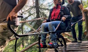 In valle Varaita si può noleggiare gratuitamente una joelette