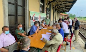 Cuneo con la val Vermenagna nel chiedere più corse sulla ferrovia per Nizza, la Regione fa il pesce in barile?
