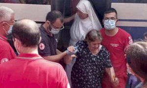 Anche un volontario della Croce Rossa di Mondovì nella Sardegna che brucia
