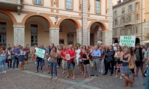 Anche a Cuneo la protesta contro il Green Pass: oltre 500 persone in largo Audiffredi