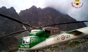 La grandine blocca due escursionisti sul Monviso: salvati dall’elicottero dei vigili del fuoco