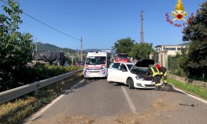 Incidente stradale a Costigliole Saluzzo, sul posto ambulanza e Vigili del Fuoco