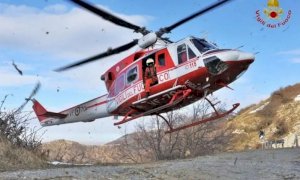 Cade dalle cascate del Pisciai in valle Stura, ferita un'escursionista