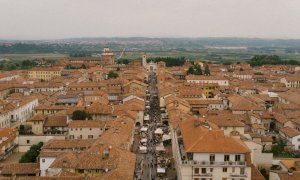 Cherasco, il 5 settembre torna il Mercato dell'Antiquariato e del Collezionismo